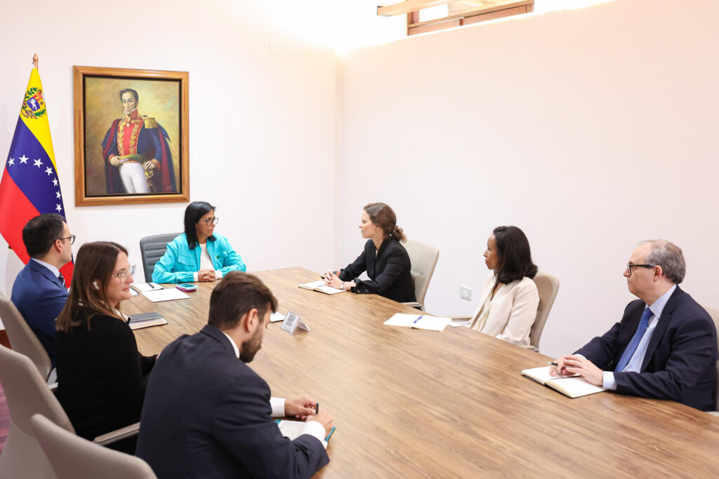Venezuelan Acting President Delcy Rodríguez at a meeting with a Word Bank delegation at Miraflores Palace, Caracas, May 15, 2026. Photo: Presidential Press.