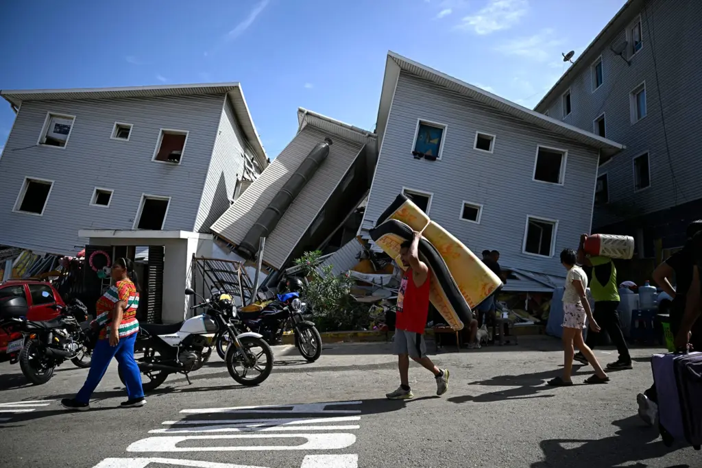 06-gettyimages-2282716494