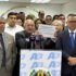 Democratic Action leader Bernabe Gutierrez shows a document labeled as "constitutional reform," as part of an alleged initiative to support the current reengineering process of the state. Caracas, June 17, 2026. Photo: X/@globovision.