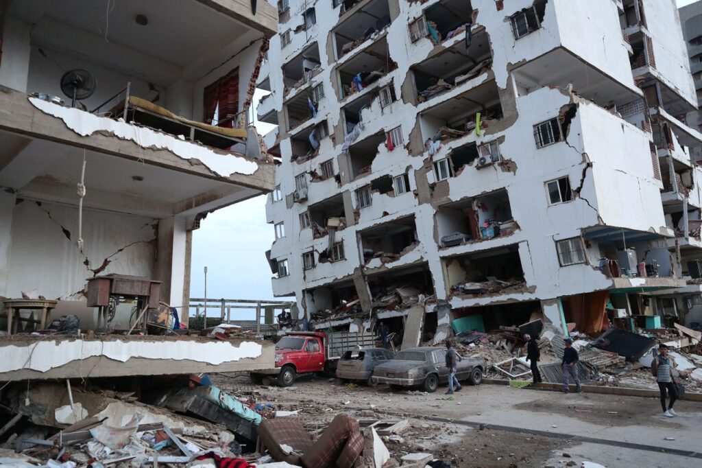 Devastating Double Earthquake Strikes Northern Venezuela, Claiming at Least 188 Lives (+Photo Gallery)