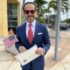 Colombian President-elect Abelardo de la Espriella holding a US flag and a naturalization certificate after his naturalization in 2023. Photo: X/@abdelaespriella.