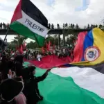 Protesters demonstrate in support of the Palestinians and against Israeli war on Gaza, outside the US Embassy in Bogota, Colombia, Tuesday, Oct. 7, 2025. Photo: AP.