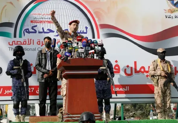 Yemeni Armed Forces spokesperson Yahya Saree speaks during a rally in Sanaa, Yemen, Friday, Sept. 27, 2024. Photo: Osamah Abdulrahman/AP.