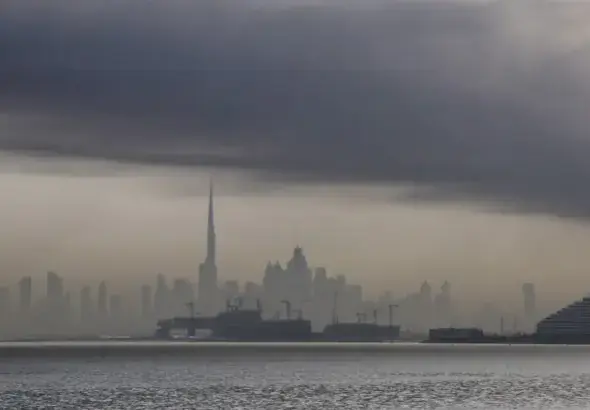 Smoke is seen above Dubai in the United Arab Emirates (UAE) during the US-Israeli war against Iran on March 13, 2026. Photo: AFP.