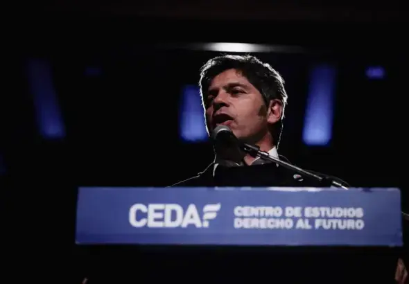 The governor of the province of Buenos Aires, Axel Kicillof, speaks at the Federal Meeting of the Center for Studies on the Right to the Future, at the University of Buenos Aires. Photo: X/@Kicillofok.