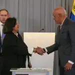Jorge Rodríguez and Dinorah Figuera during the announcement of the first agreement between the Venezuelan government and the 2015 National Assembly, August 12, 2026. Photo: AVN.