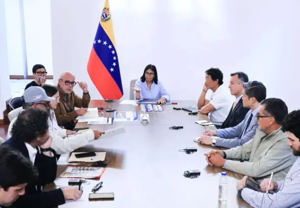 Meeting between the Venezuelan delegation and representatives of Miyamoto International and TFI Solutions. Photo: Venezuelan Presidential Press.