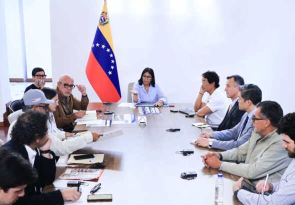 Meeting between the Venezuelan delegation and representatives of Miyamoto International and TFI Solutions. Photo: Presidential Press.
