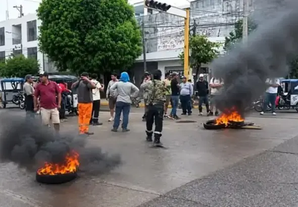 Protest in Peru, Aug. 14, 2026. Photo: X/ @SputnikMundo.