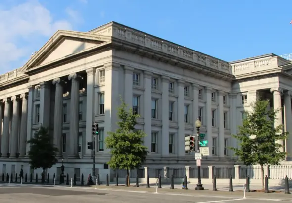The US Treasury Department building in Washington, DC. Its Office of Foreign Assets Control amended eight licenses governing limited transactions with Venezuela. Photo: Rchuon24/Wikimedia Commons (CC BY-SA 3.0).