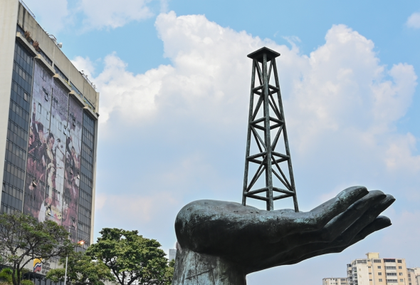 La Mano Mineral (The Mineral Hand), a prominent monument located outside the headquarters of the state-owned oil company PDVSA in Caracas. Photo: Federico Parra/AFP.